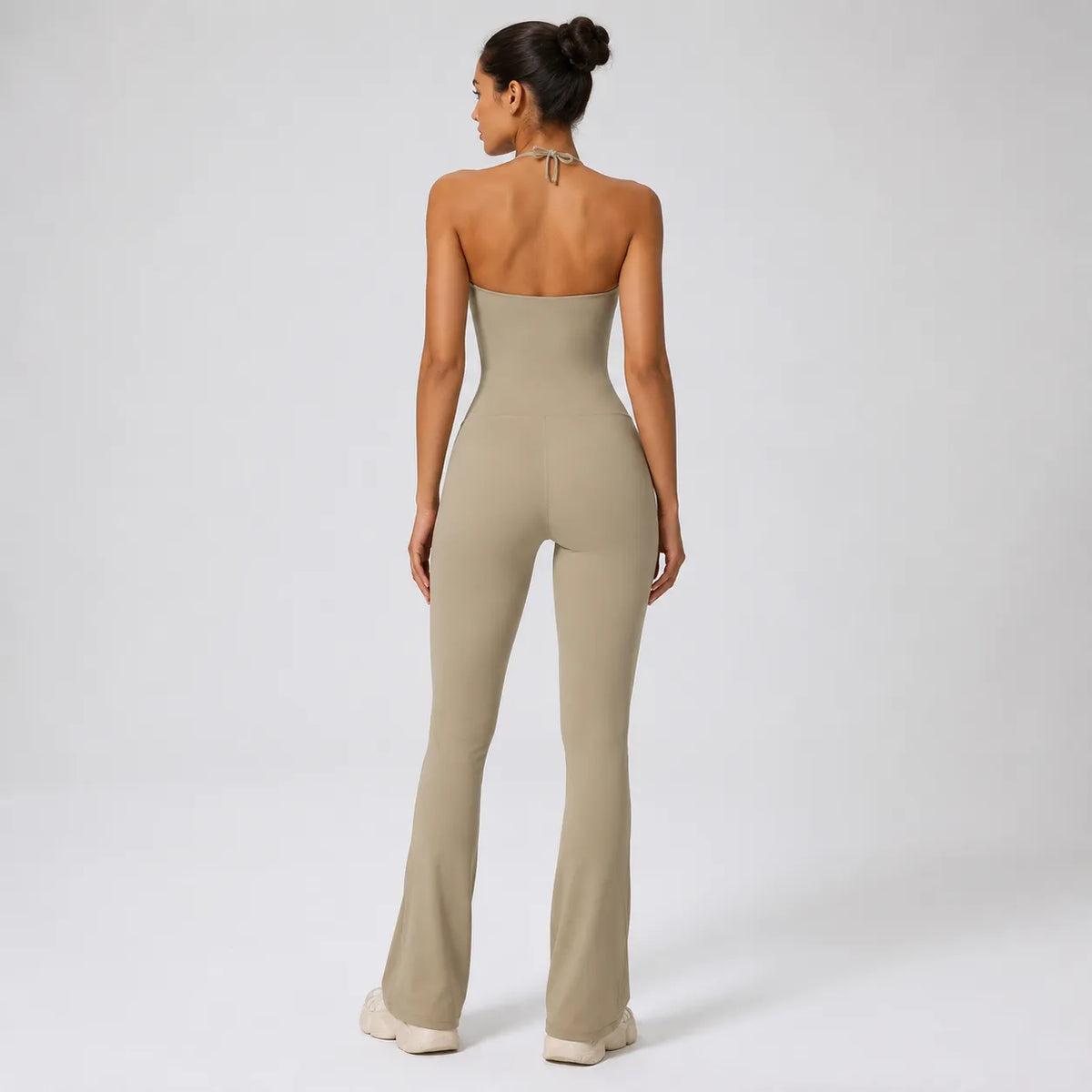 Flared Sport Jumpsuit met Halterneck – Pulsen Fit (3)